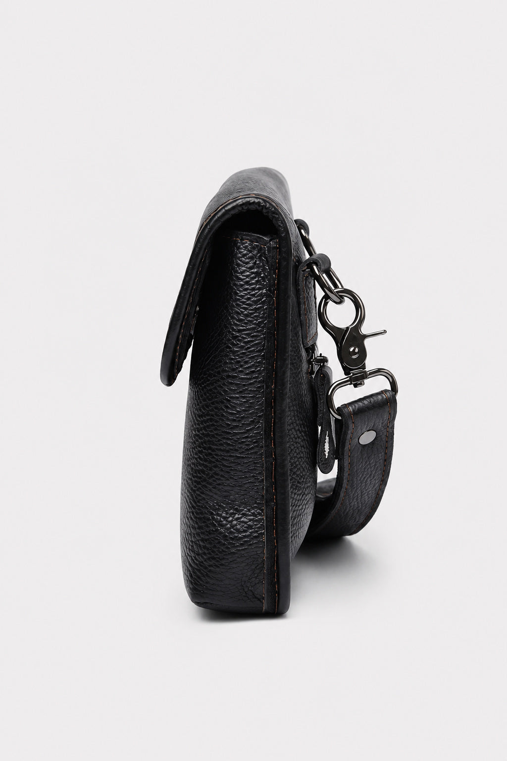Sort crossbody-taske til mænd med justerbar rem - - Taske - Valmont Wear