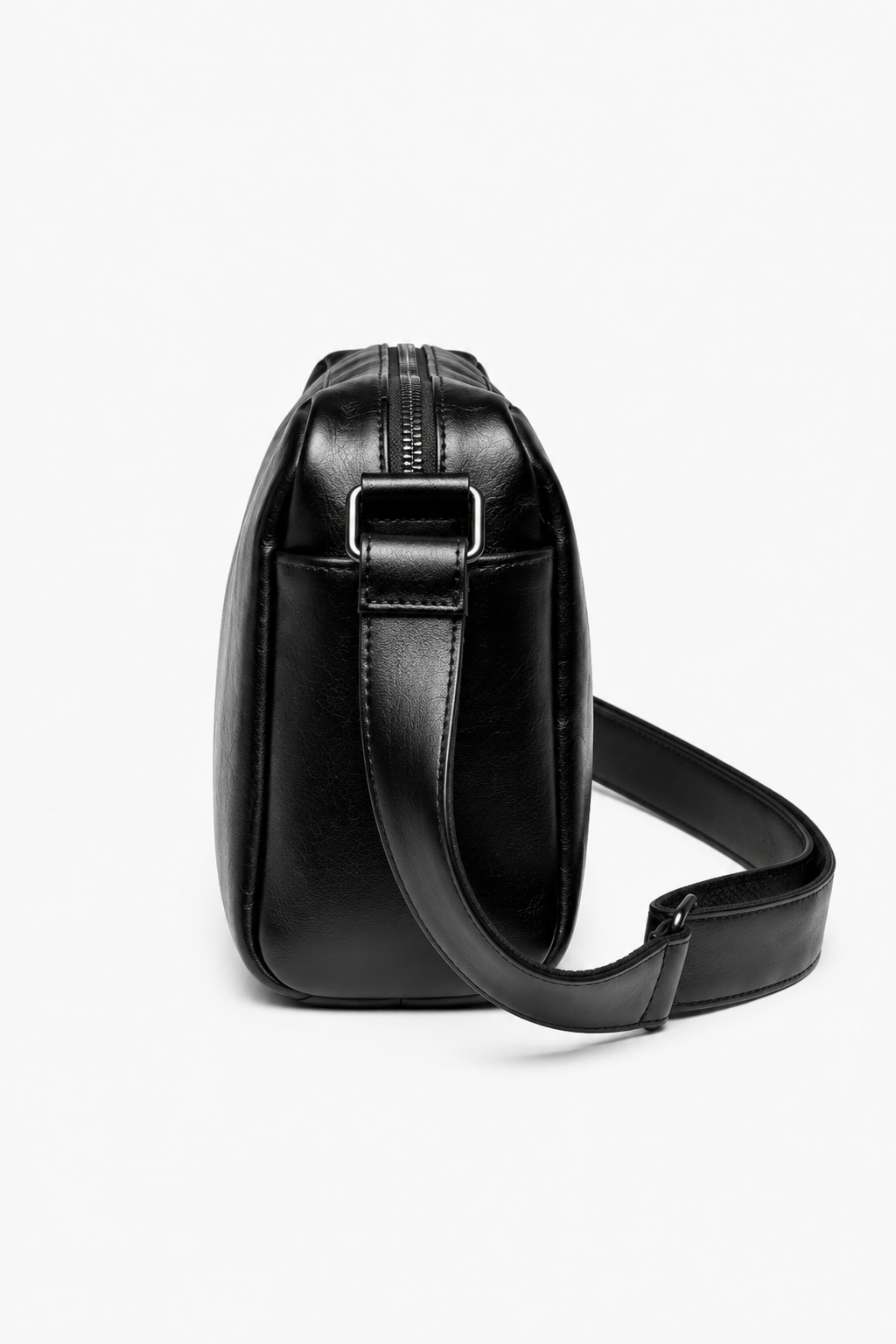 Sort Crossbody-taske til Herre – Justerbar Skulderrem og Indvendige Lommer