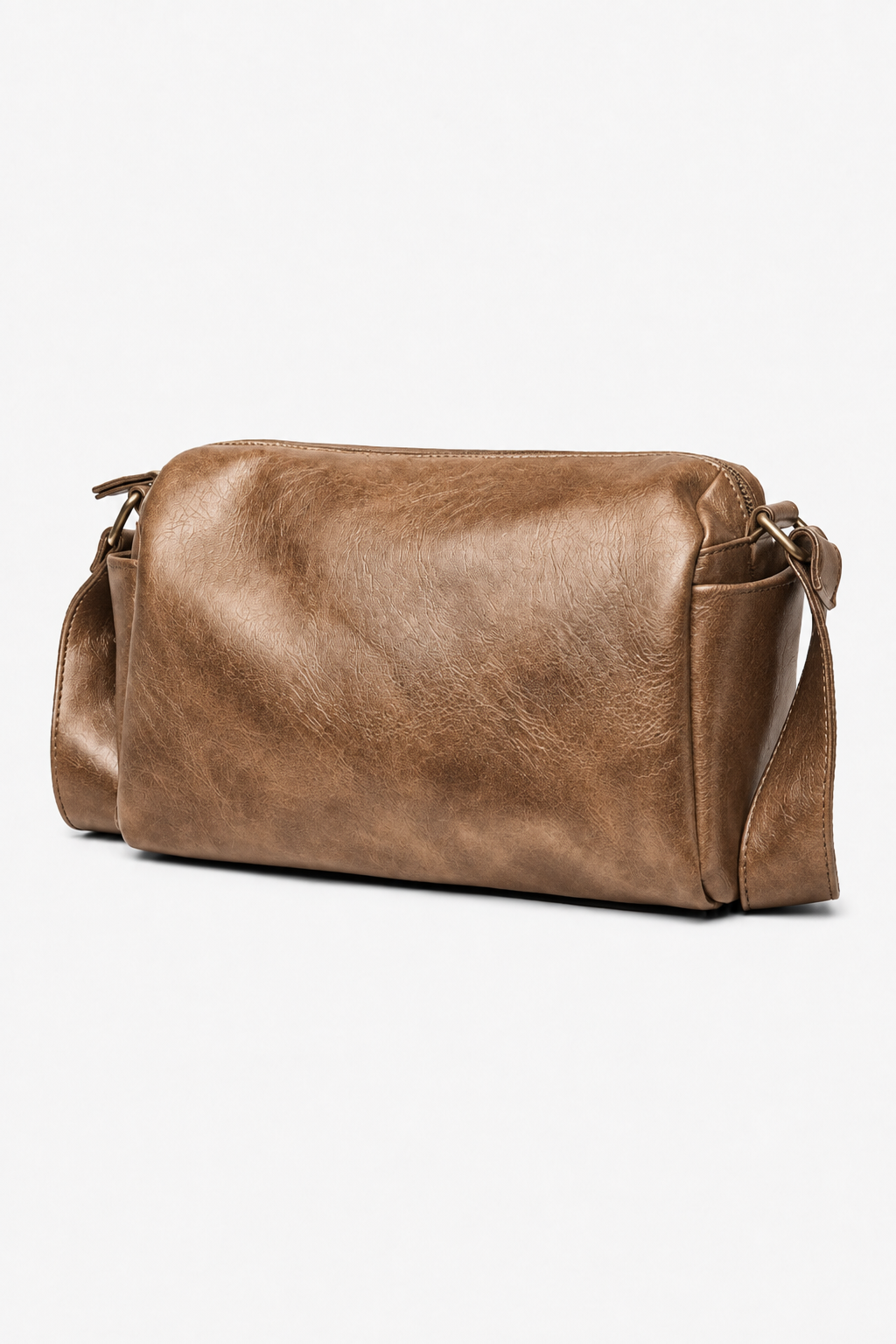 Brown Crossbody Bag for Men – Adjustable Shoulder Strap and Organized Interior