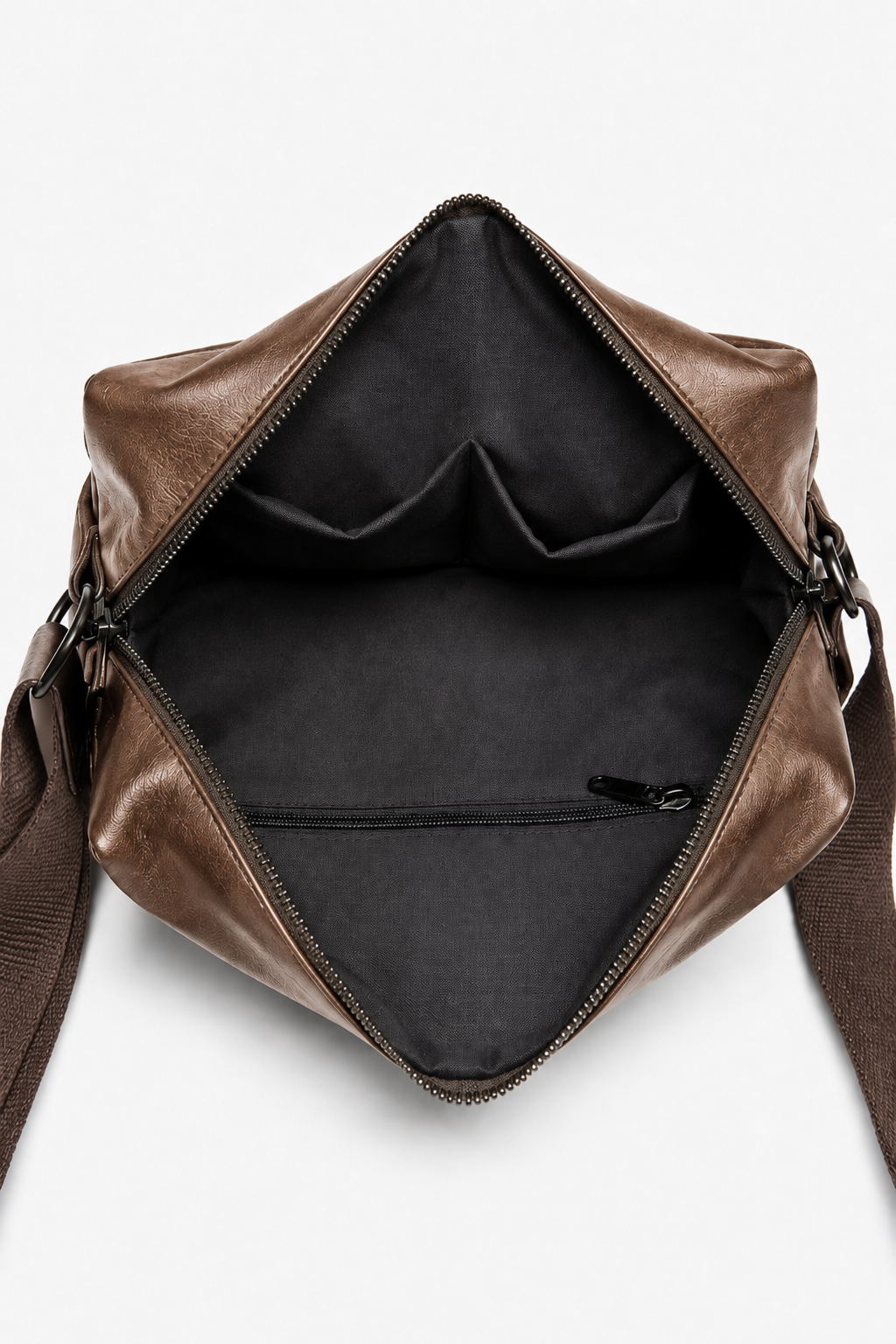 Brown Crossbody Bag for Men – Adjustable Shoulder Strap and Organized Interior