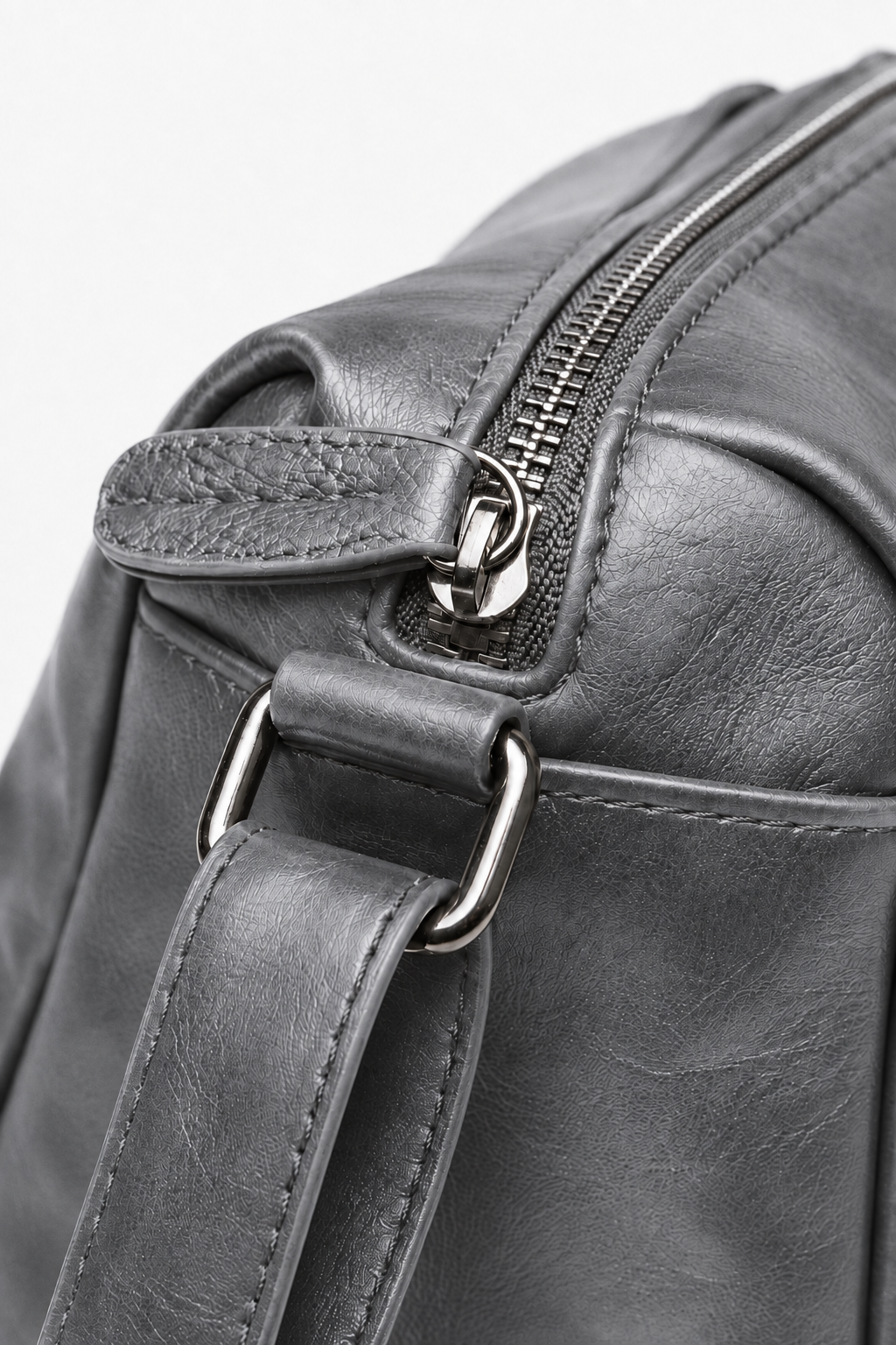 Grå Crossbody-taske til Herre – Justerbar Skulderrem og Organiseret Indretning