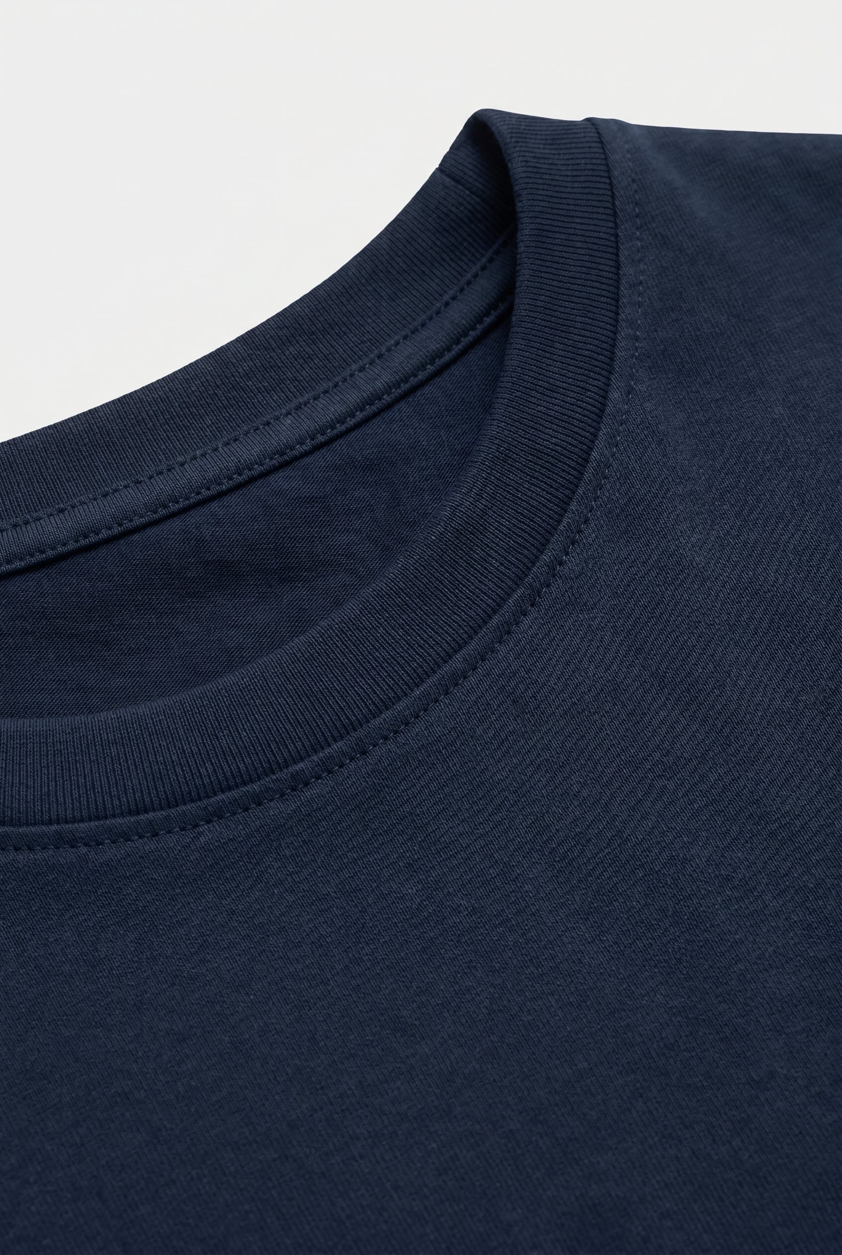 Ocean Trio - neckline detail