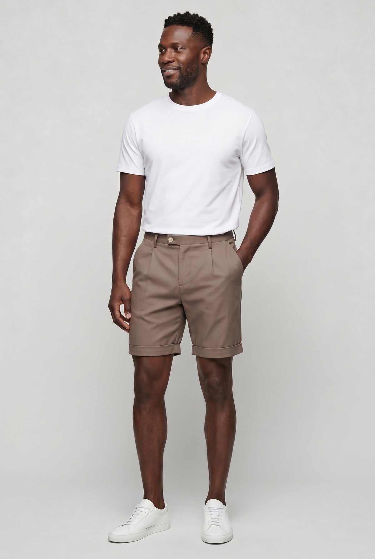 Valmont Wear taupe hør shorts model hero