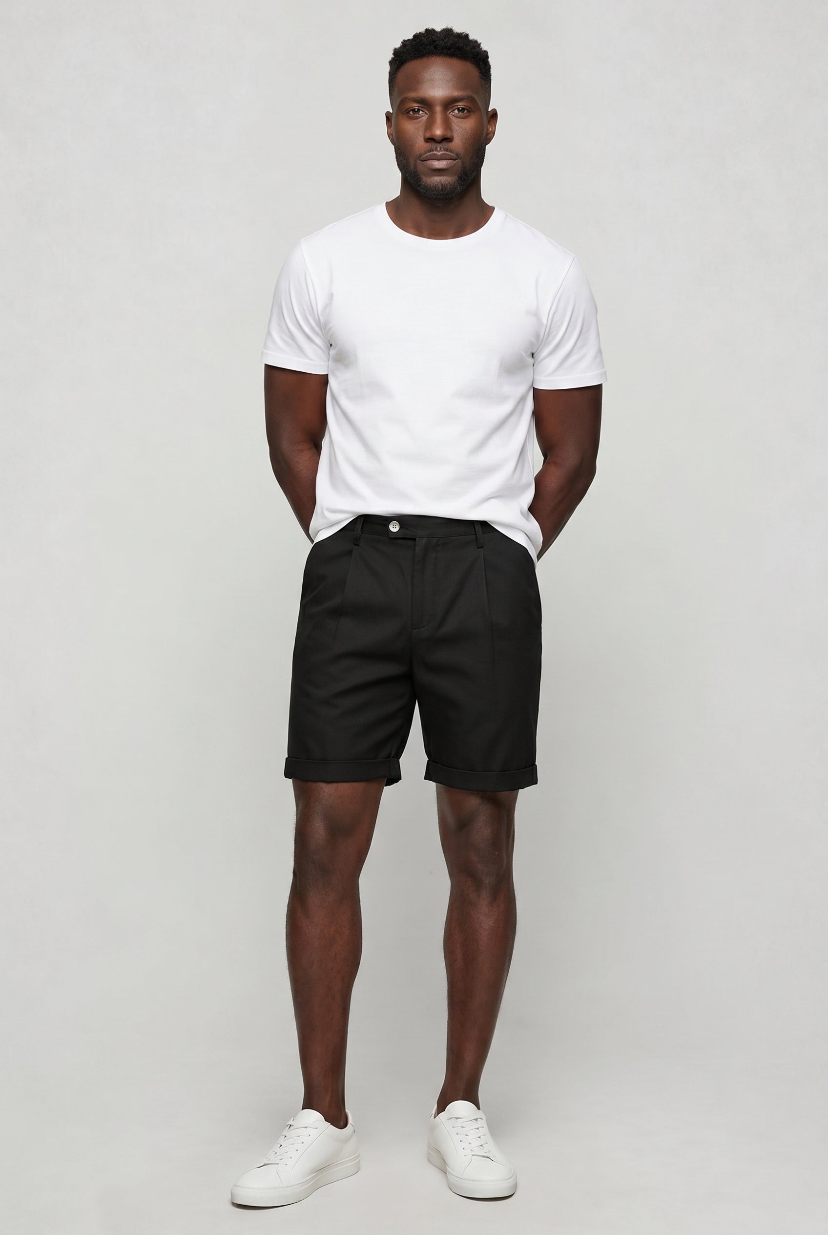 Valmont Wear sort hør shorts model hero
