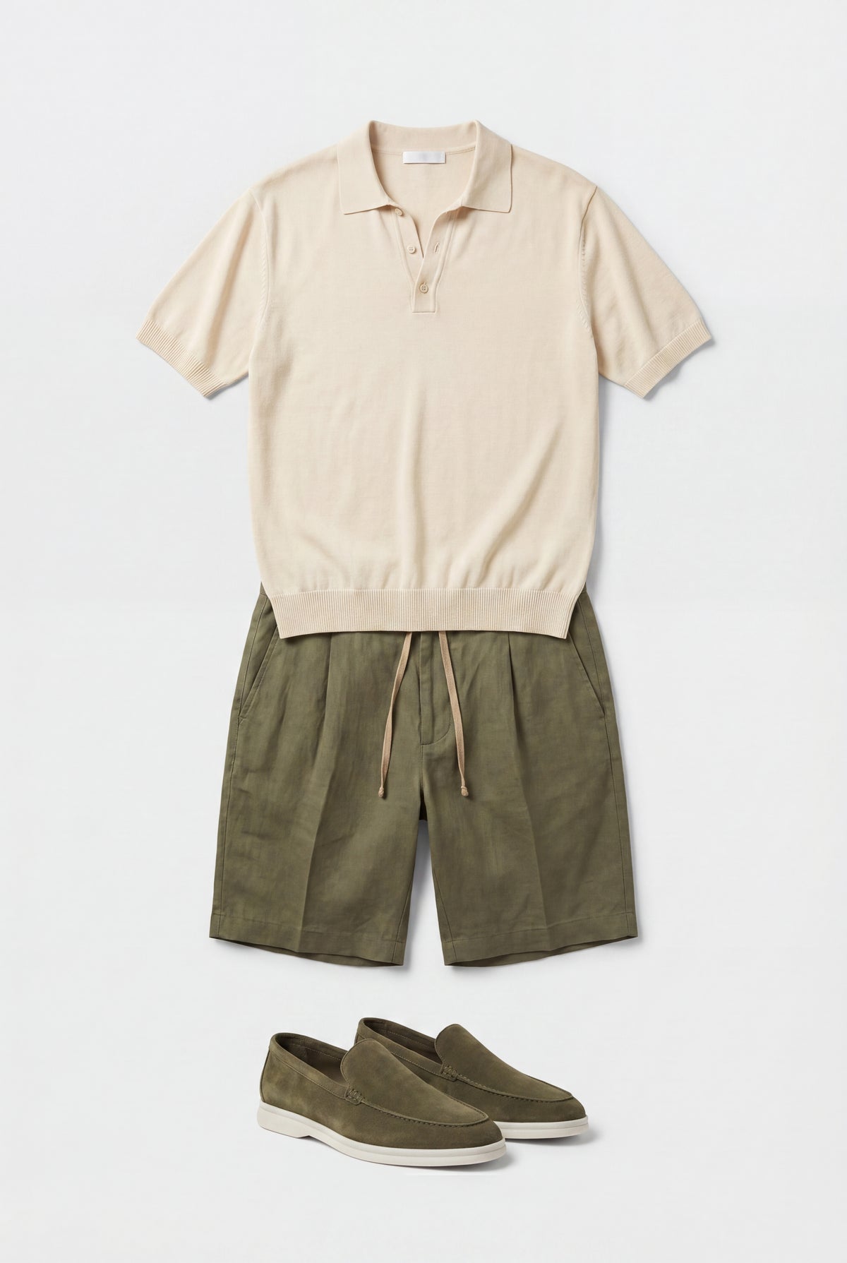 Set polo lavorato a maglia per uomo - Set estivo verde oliva e crema con pantaloncini in lino e mocassini