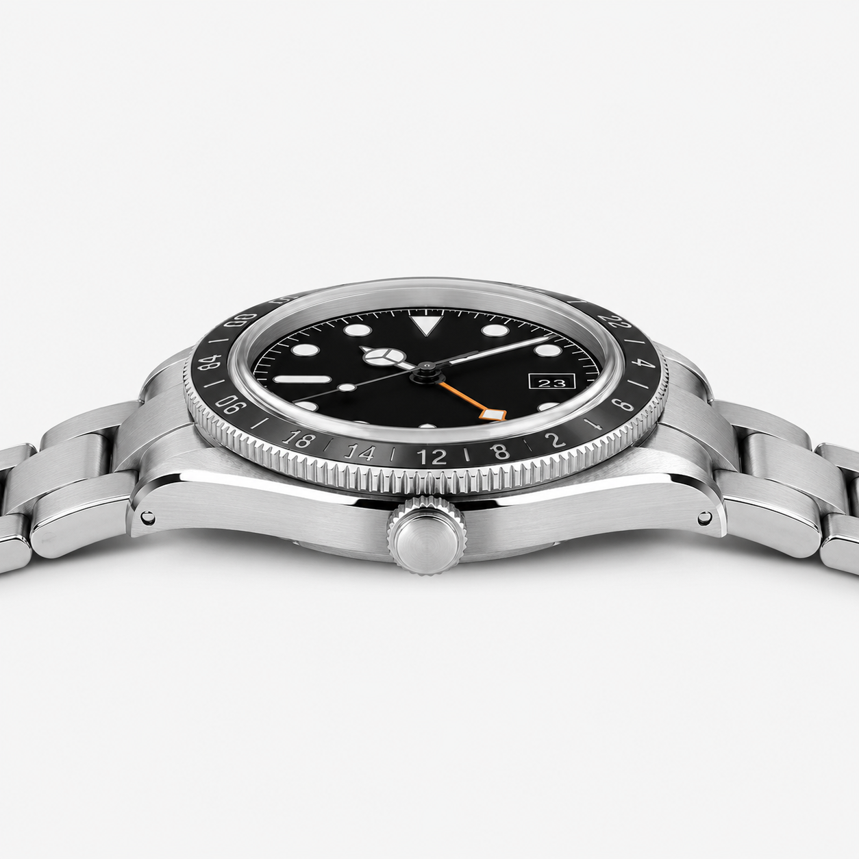Reloj GMT de Hombre – Esfera Negra, Bisel 24 Horas, Cristal Abombado, Buzo 200m, Acero Inox